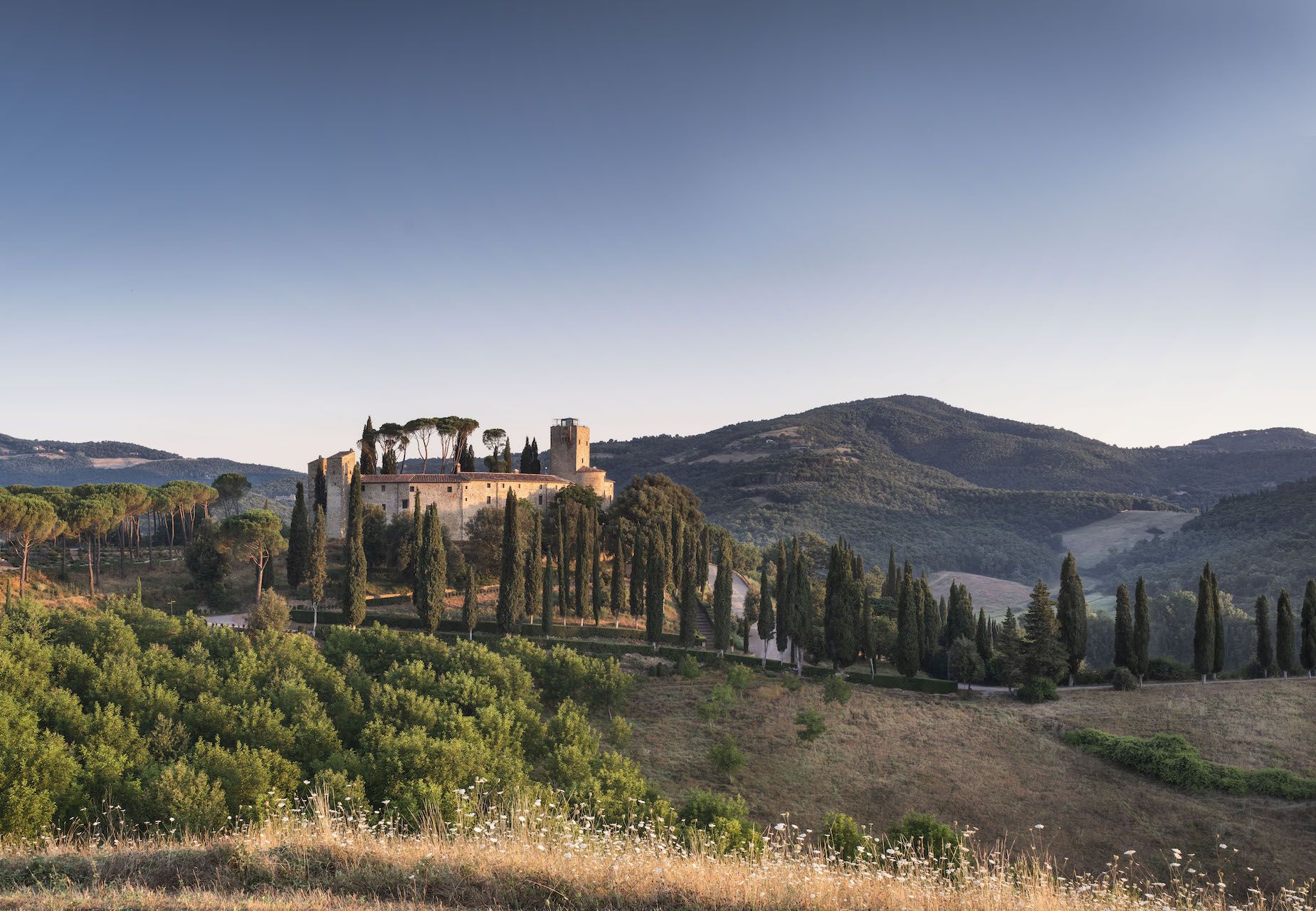 Vue de l'hôtel Castello di Reschio en Italie @DR