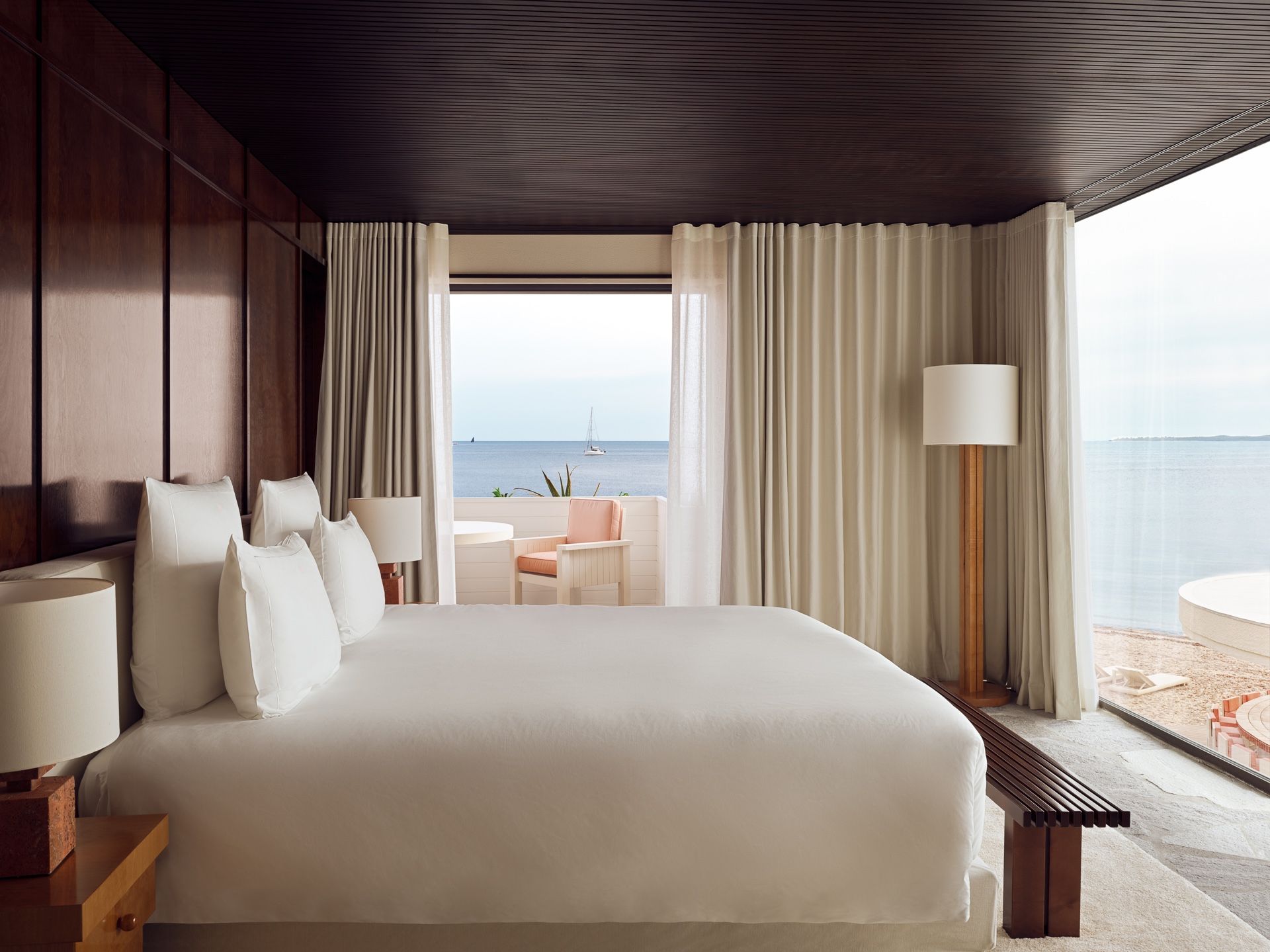 Chambre,  Le Cap d'Antibes Beach Hotel@Stephan Julliard