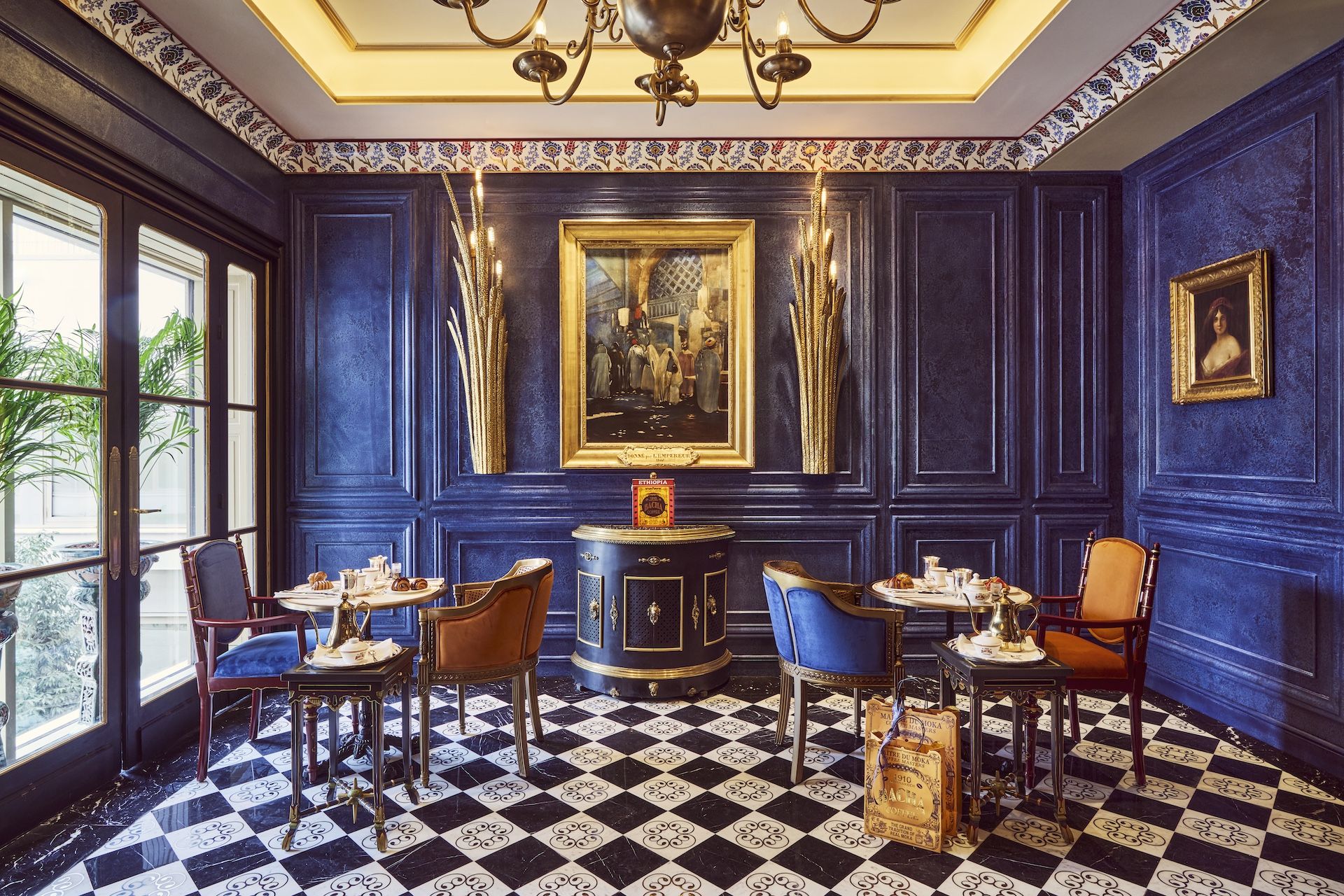 Le choix de Plume Travels Bacha Coffee Champs-Élysées Flagship Coffee Boutique