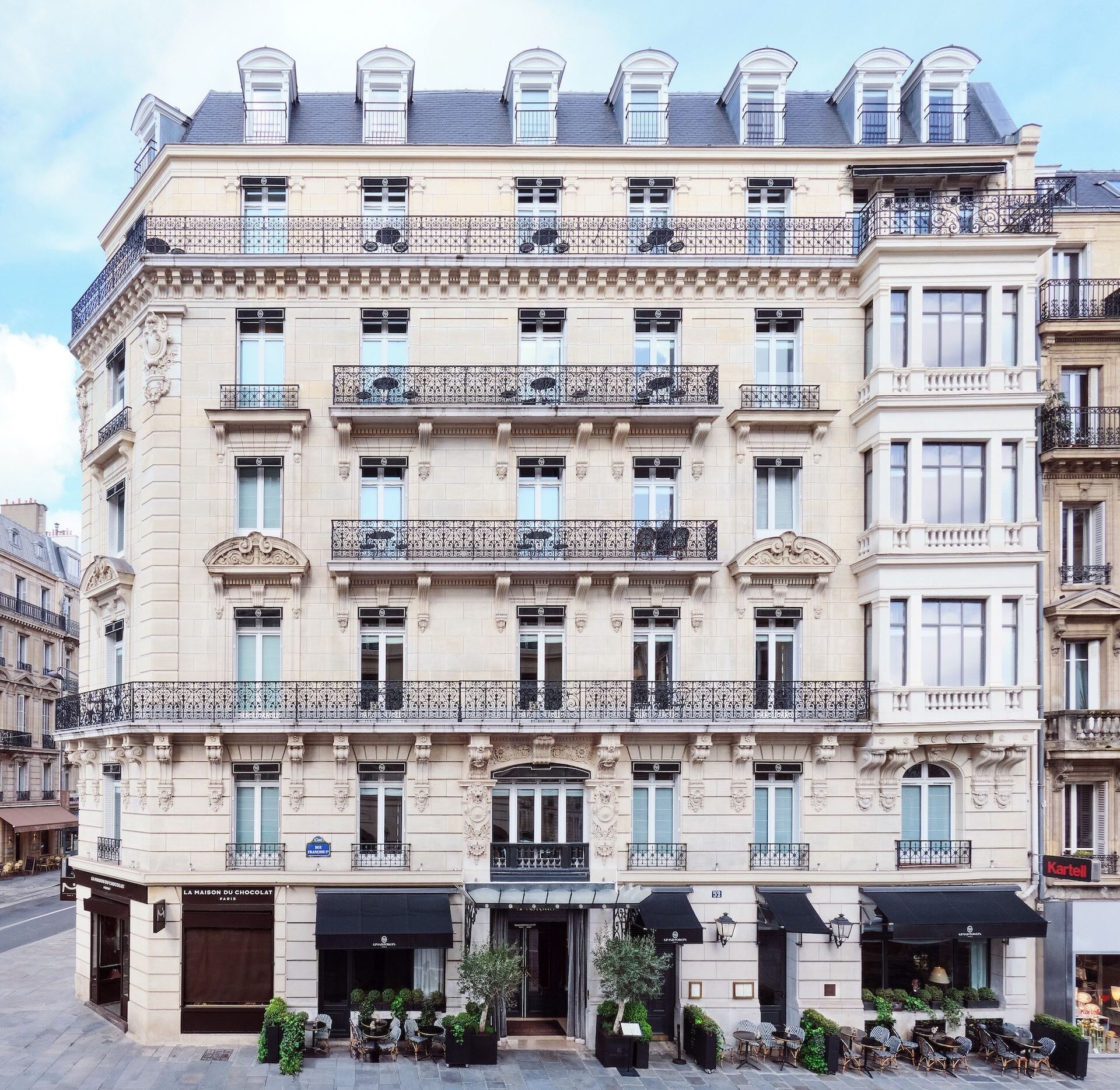 Grand Powers Hotel dans le Triangle d'Or à Paris