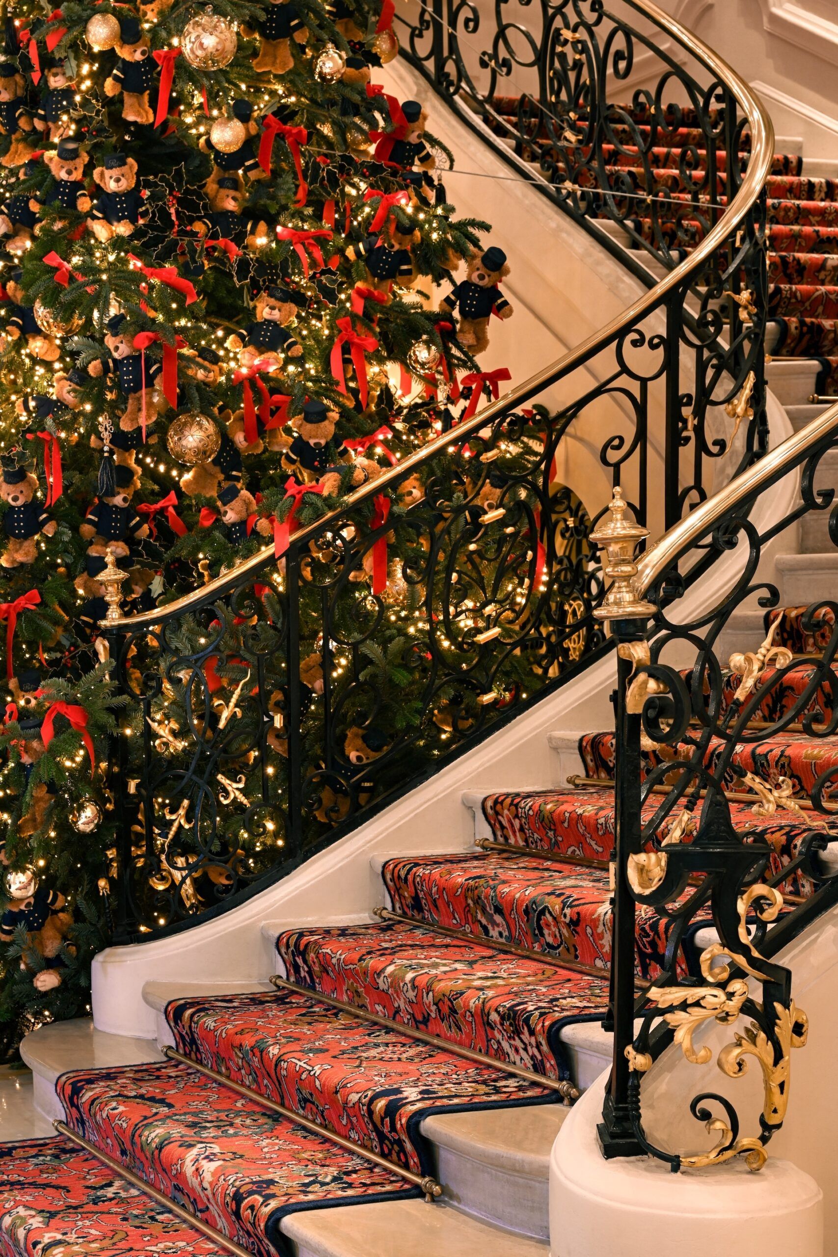 Un sapin spectaculaire au Ritz