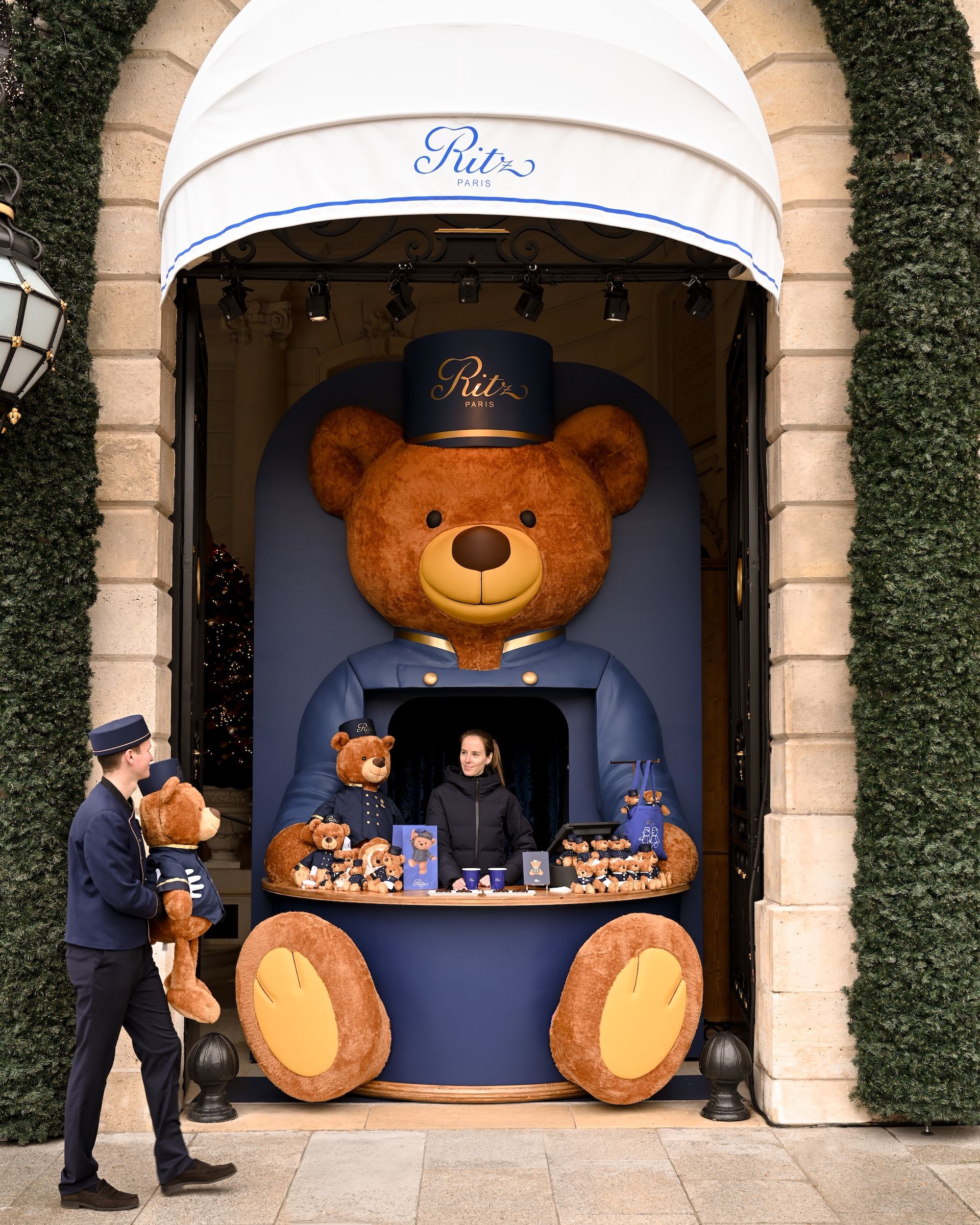 Christmas at the Ritz Paris: a giant teddy bear and a culinary