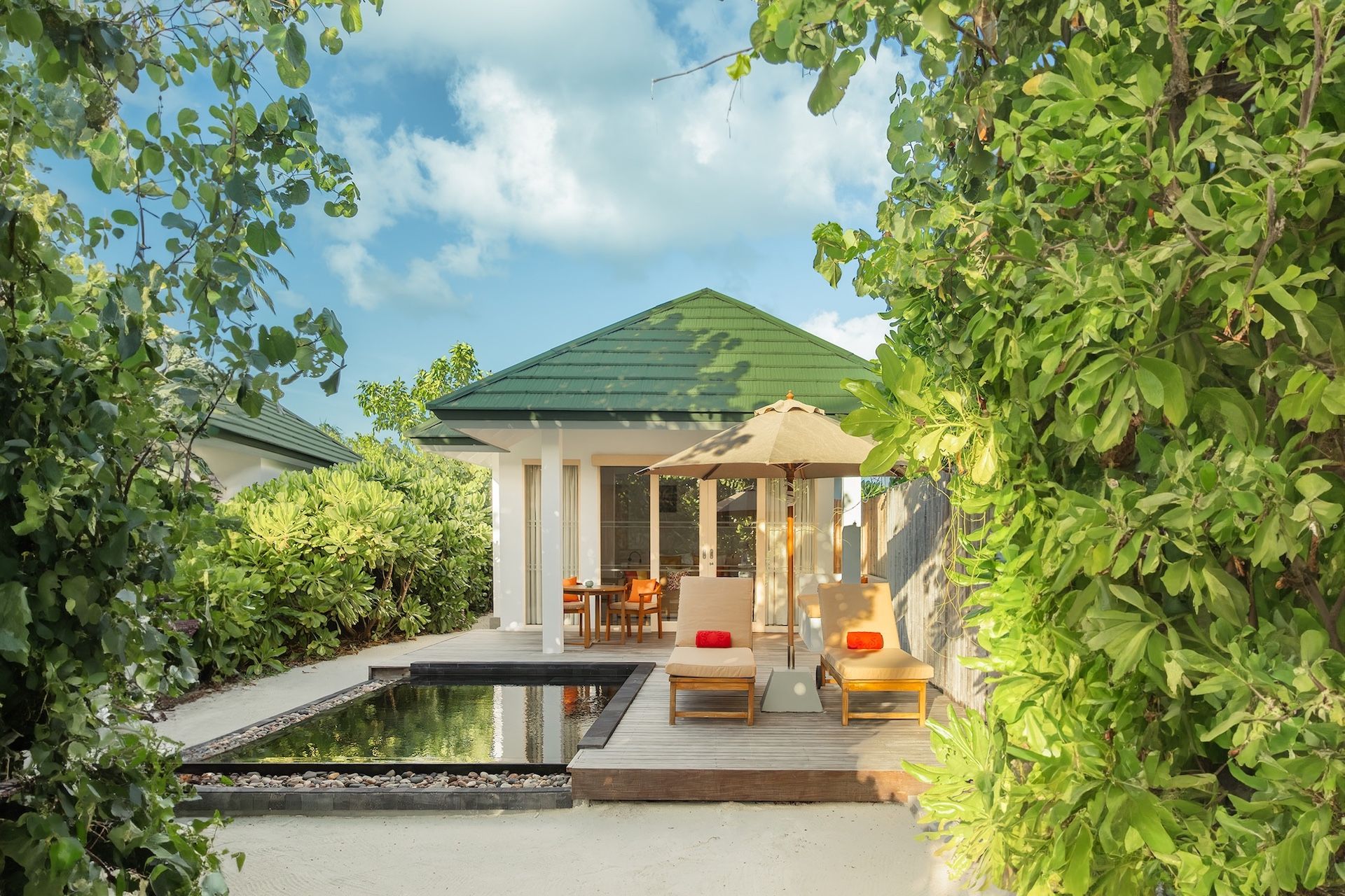 siyam Sunset Pool Beach