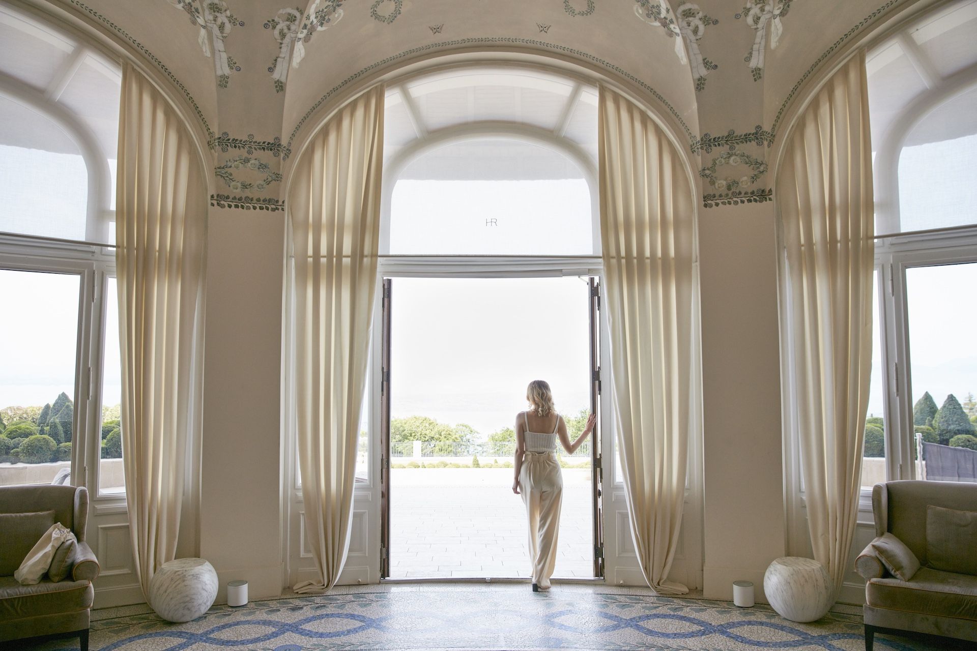 HOTEL ROYAL_Hall © Brodbeck et de Barbuat