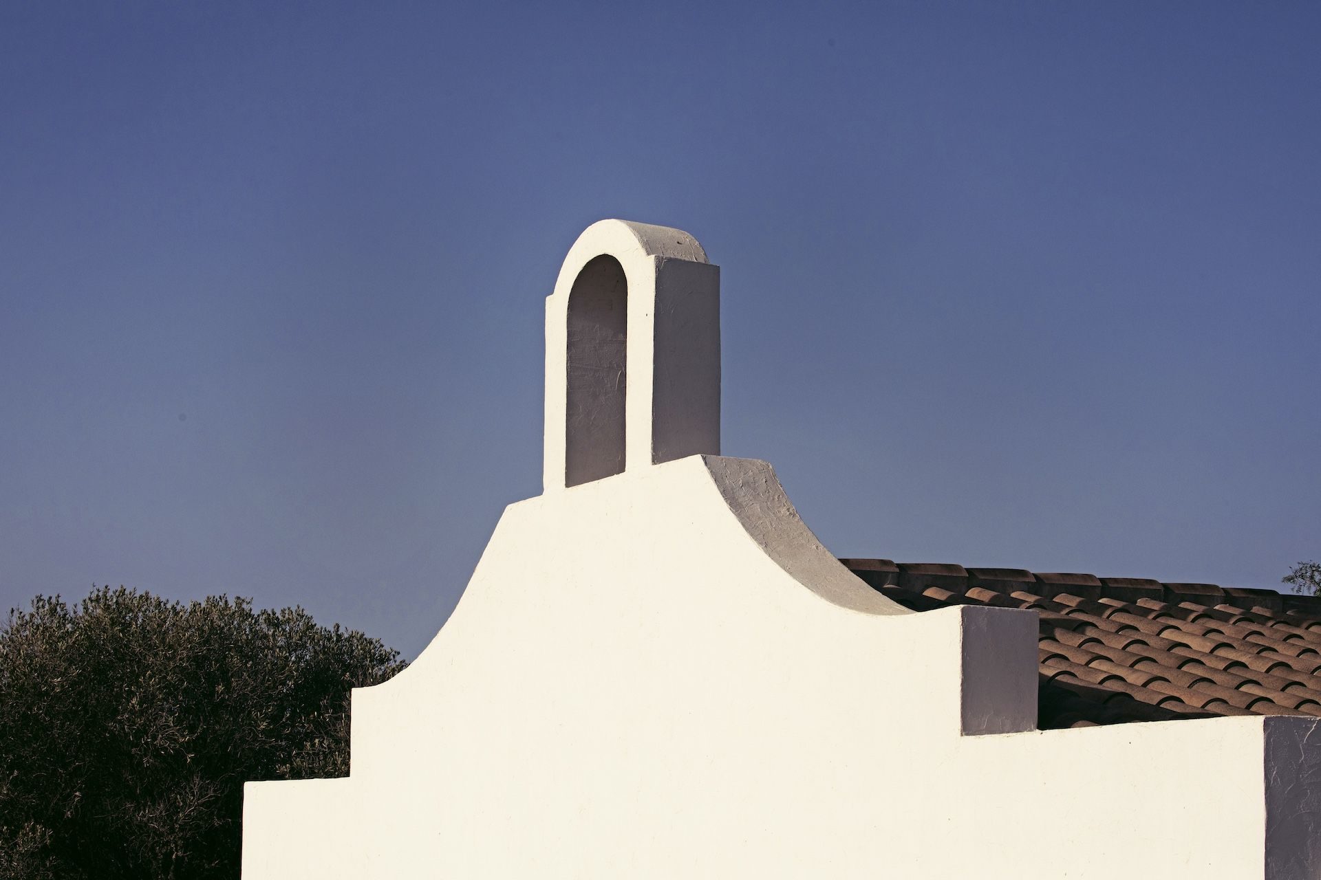 Exterior Menorca hotel @Karel Balas