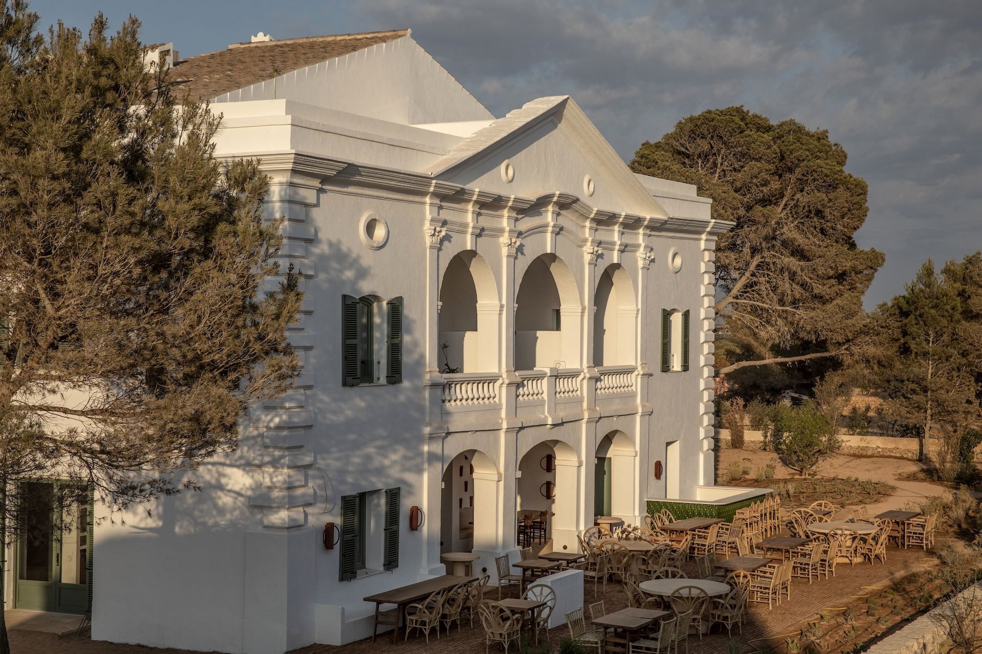 Exterieur hôtel Menorca @Karel Balas