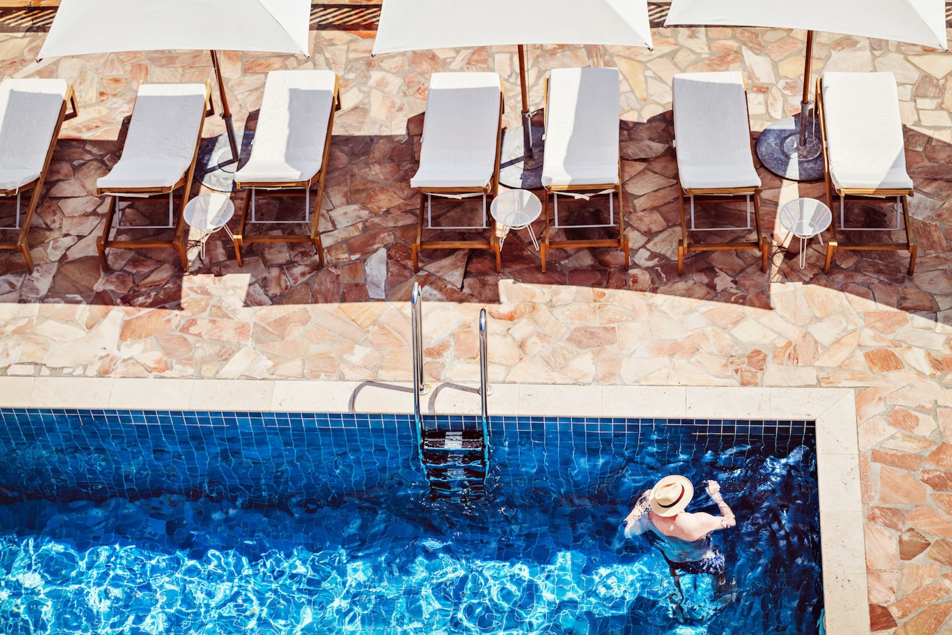 Piscine de l'hôtel Les Roches Rouges @BenoitLinero