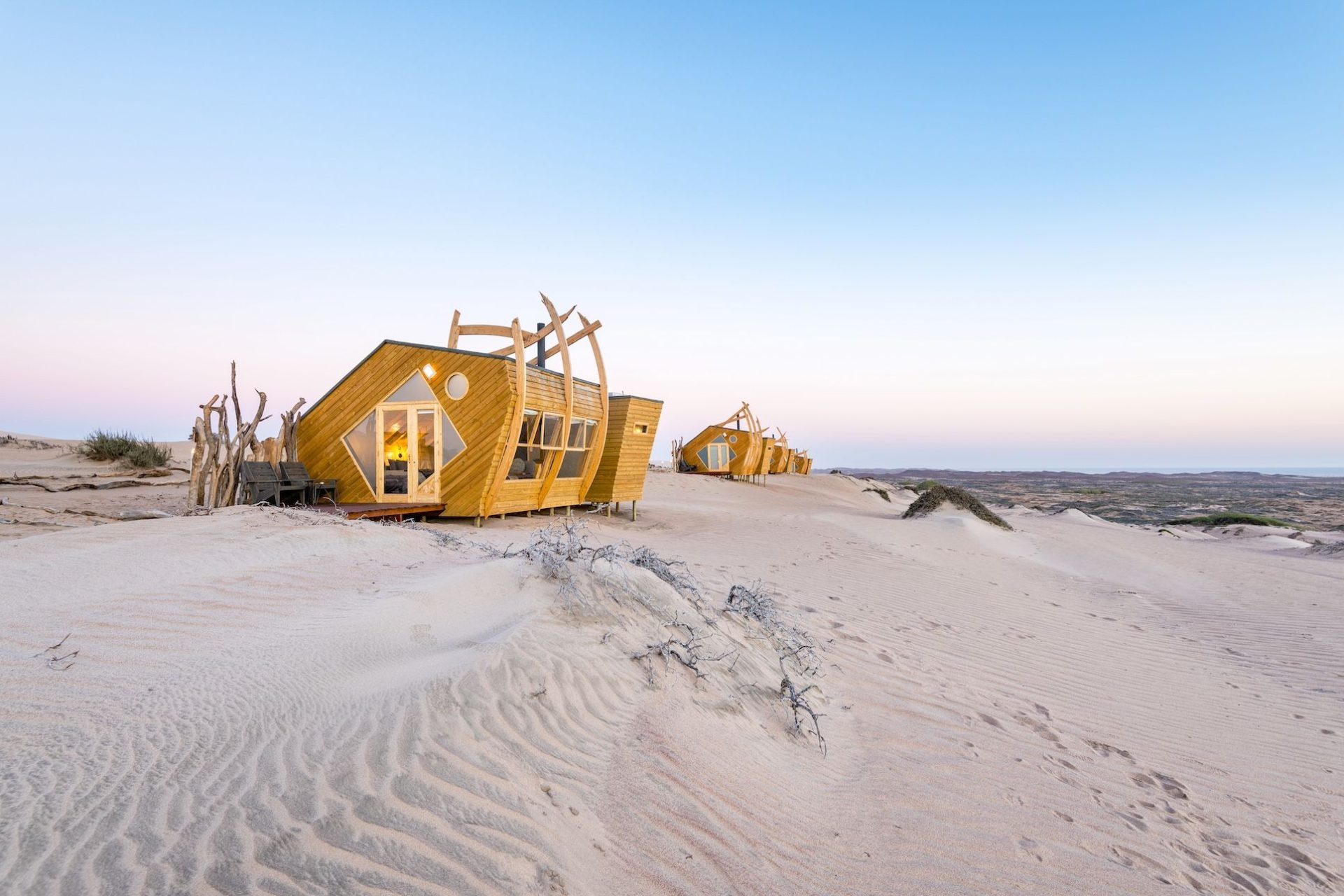 Shipwreck: hotels in the desert ©Shawn van Eeden
