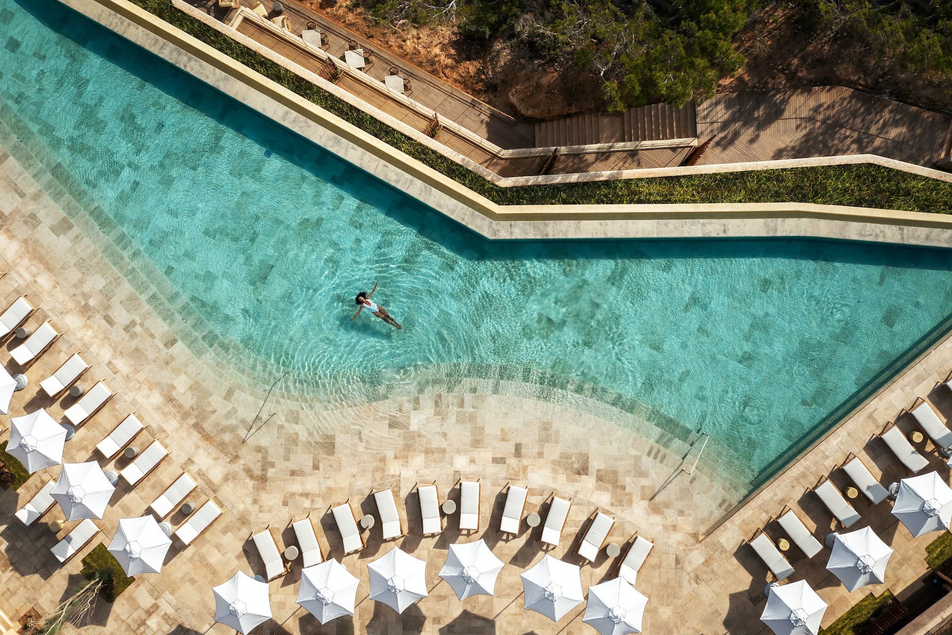 Vue aerienne piscine, hôtel Six Senses @DR