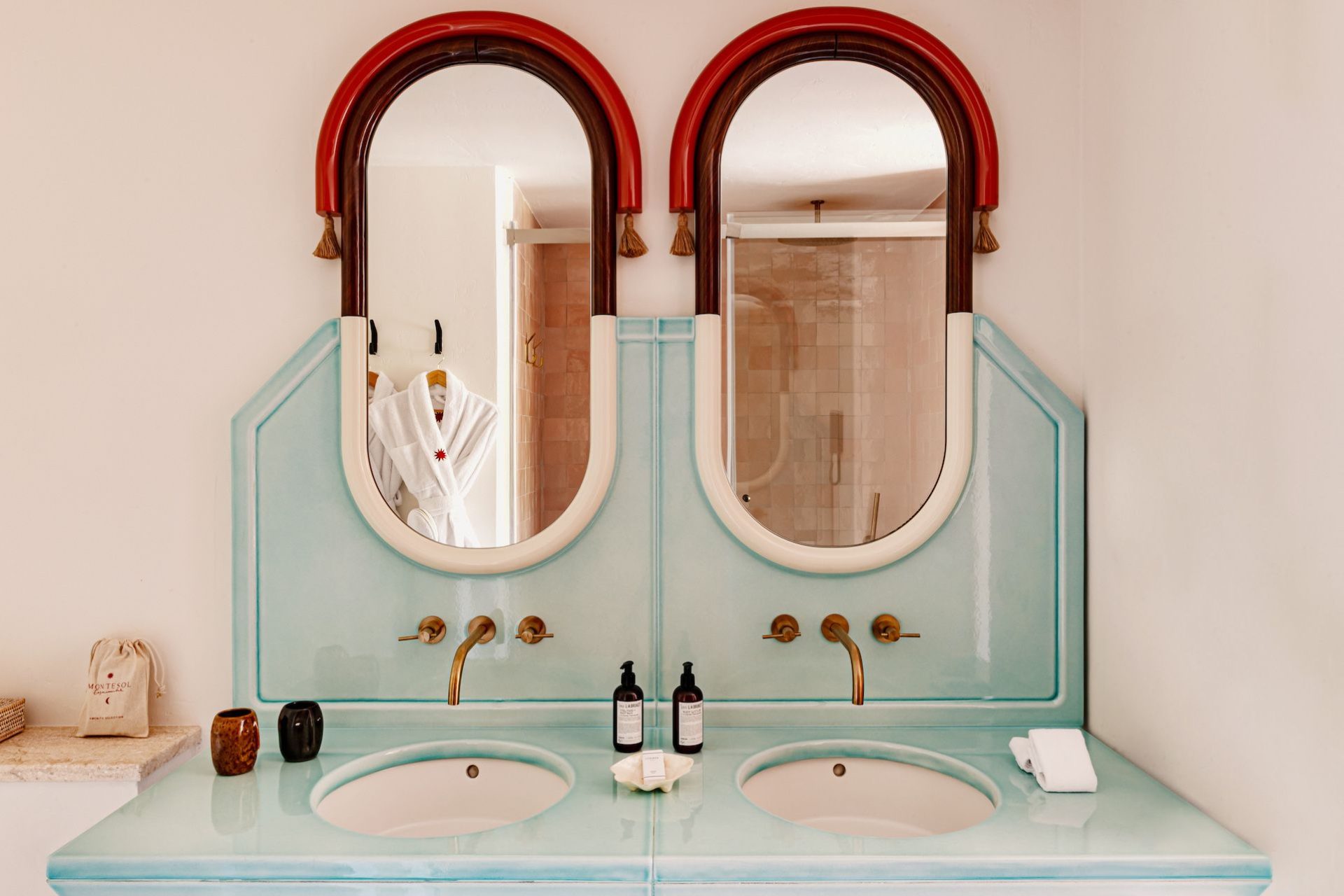 Salle de bain des chambres de l'hôtel Montessol Experimental à Ibiza @Mrtripper