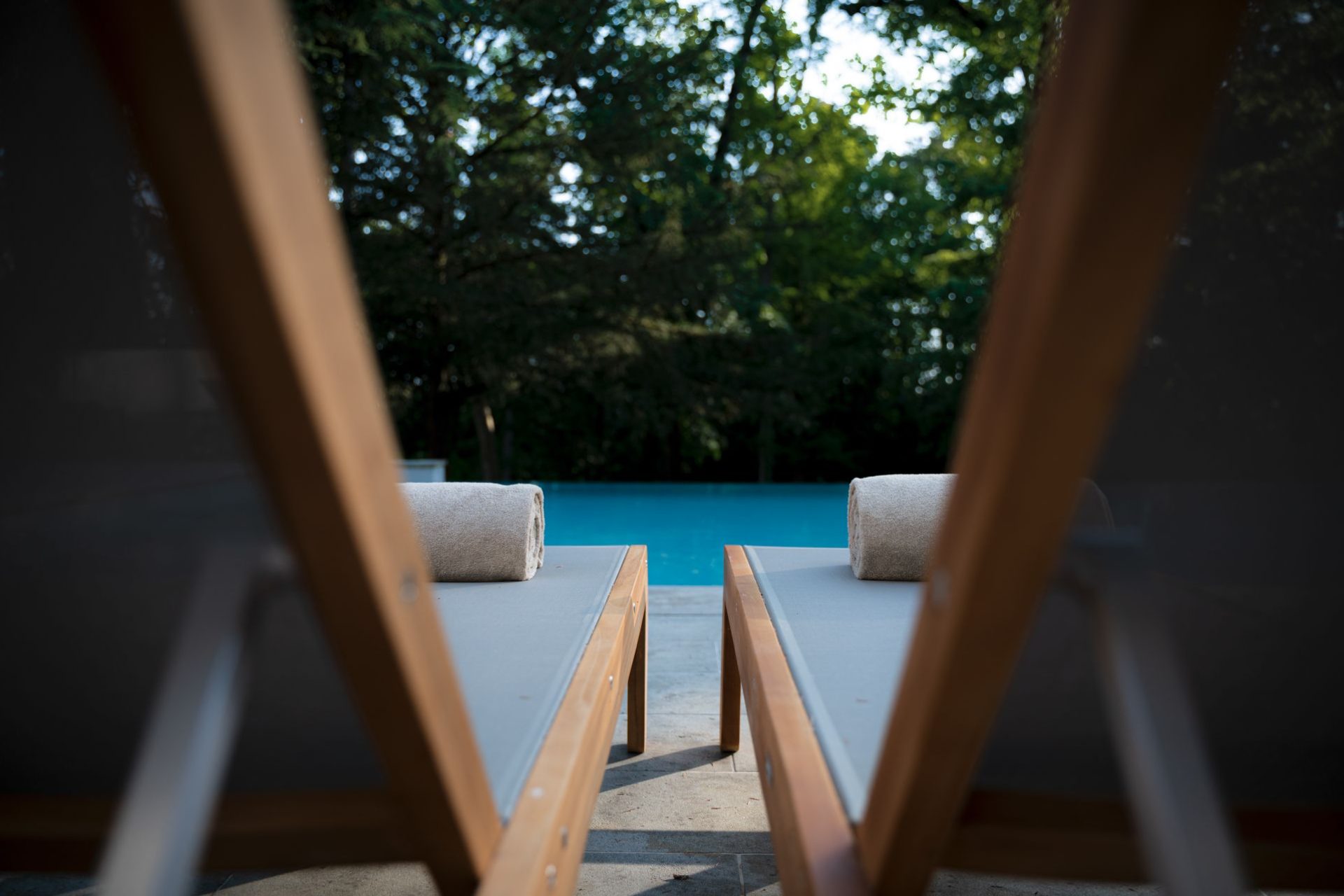 outdoor pool ©chateau de fiac
